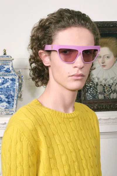 Look 11